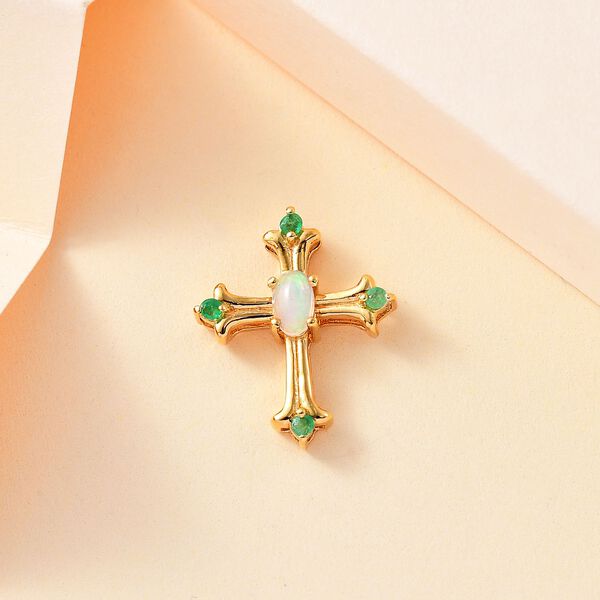 AA Natürlicher, äthiopischer Welo Opal und Smaragd Kreuz-Anhänger, ca. 0,24 ct. image number 1