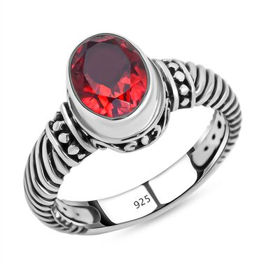 Royal Bali Kollektion -Leuchtend roter Triplett-Quarz-Ring - 2,15 ct.